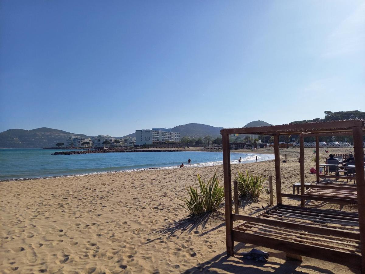 Villa Malibu ماندوليو لا نابول المظهر الخارجي الصورة